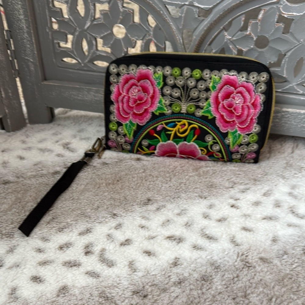 Pink floral embroidered wristlet boho chic fiesta festival resortwear Barbie